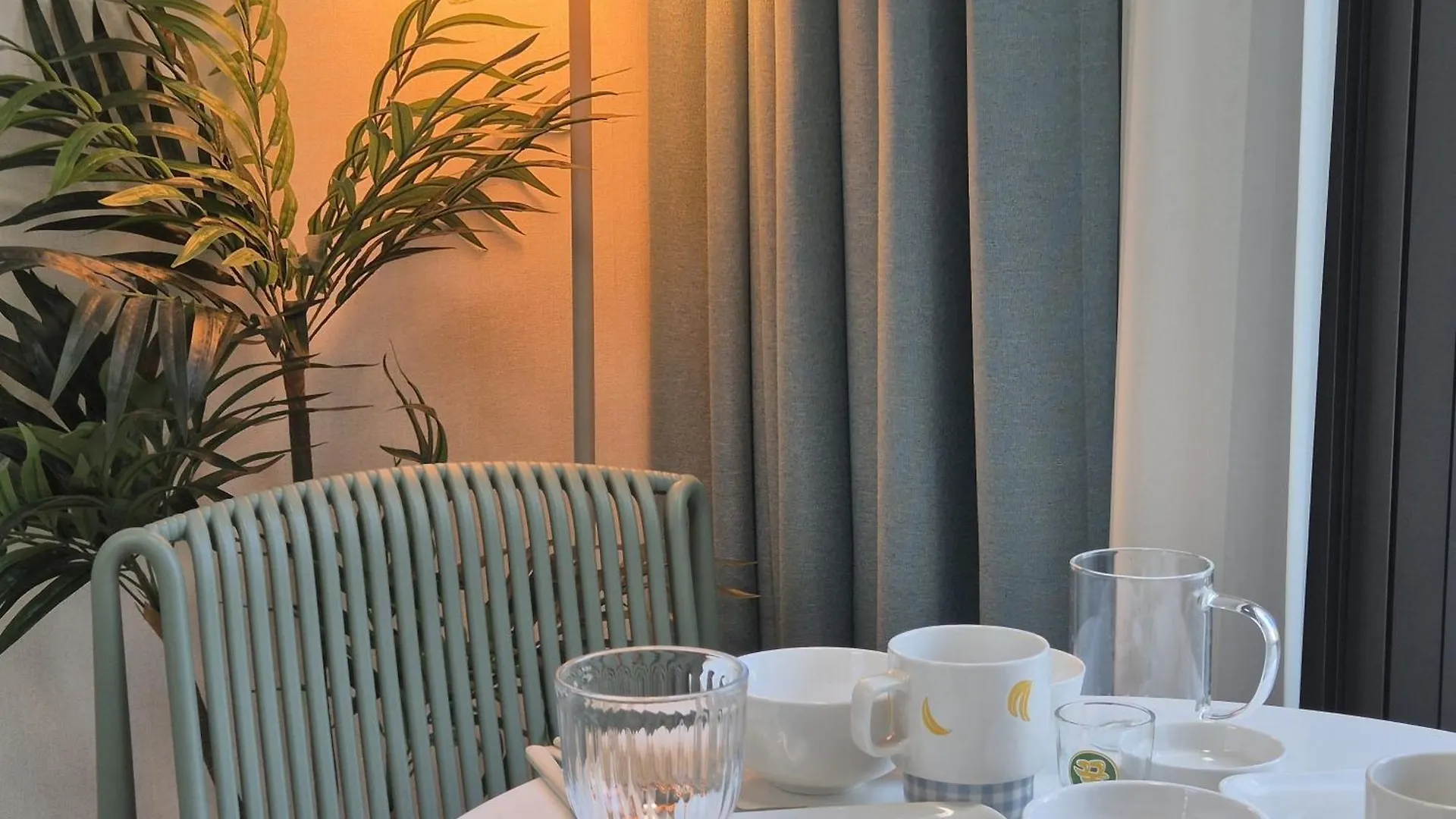 Rest, Sofa Bed City View Bidet Water Purifier In The Heart Of Seoul Aparthotel