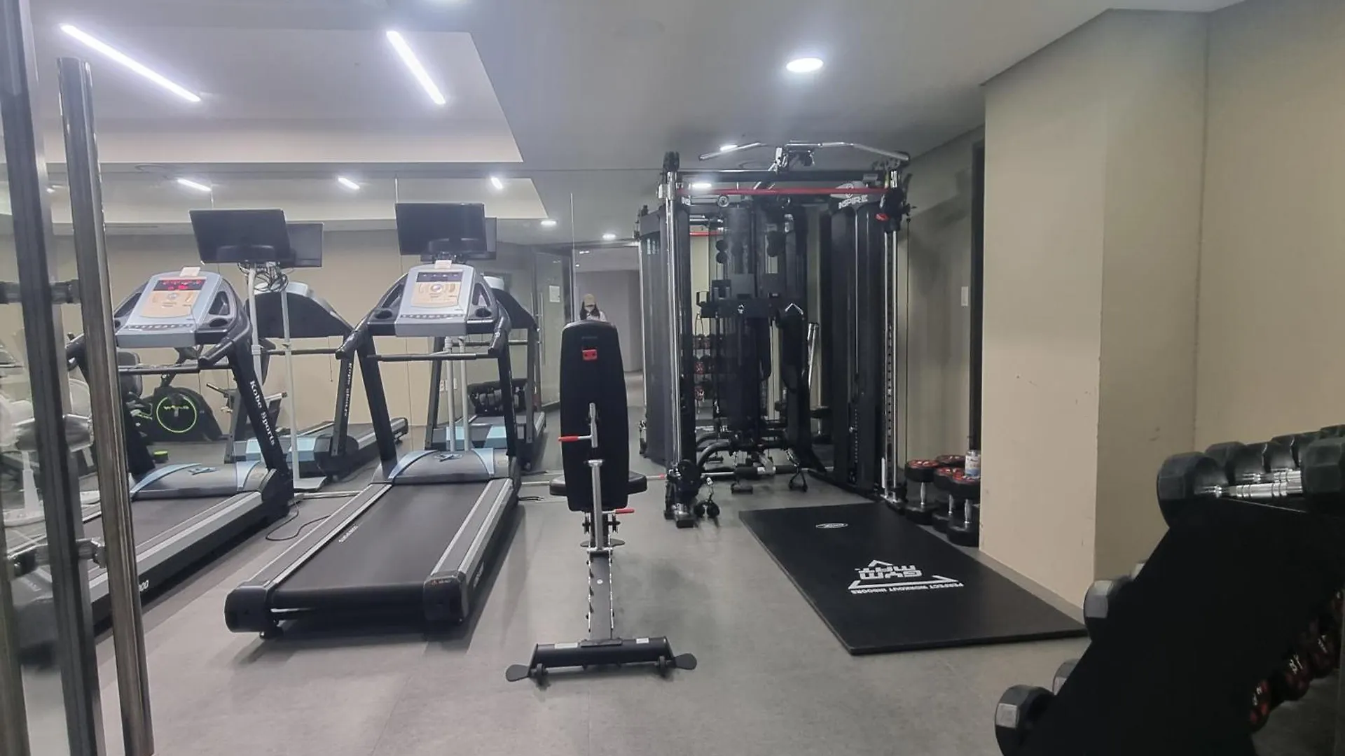 Lägenhetshotell Rest, Sofa Bed City View Bidet Water Purifier In The Heart Of Seoul