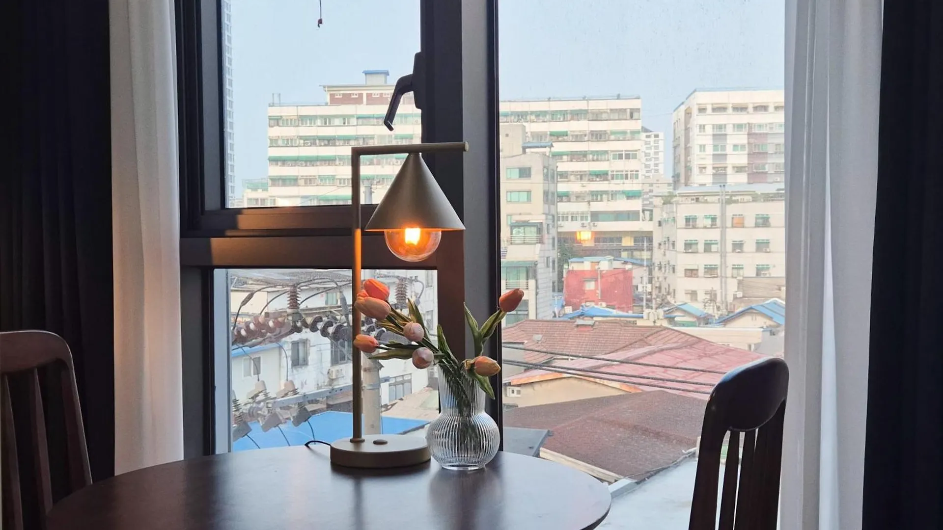 Rest, Sofa Bed City View Bidet Water Purifier In The Heart Of Seoul Lägenhetshotell